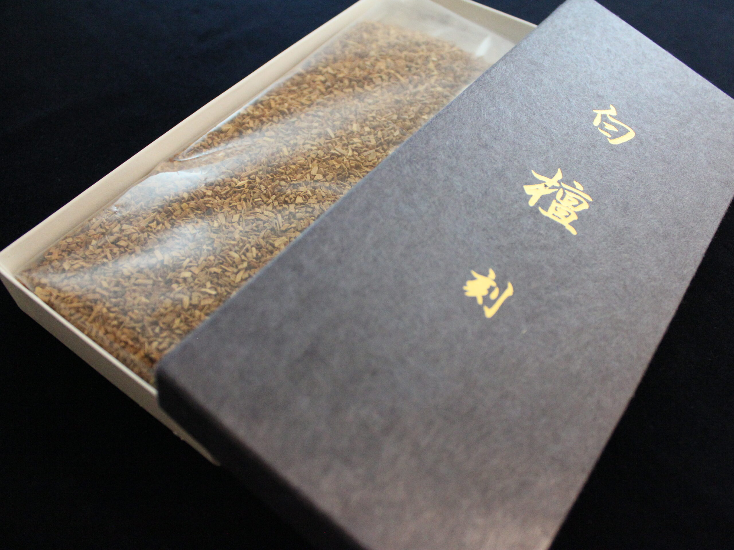 白檀　刻み　箱入り　※目方のご指定頂けます。