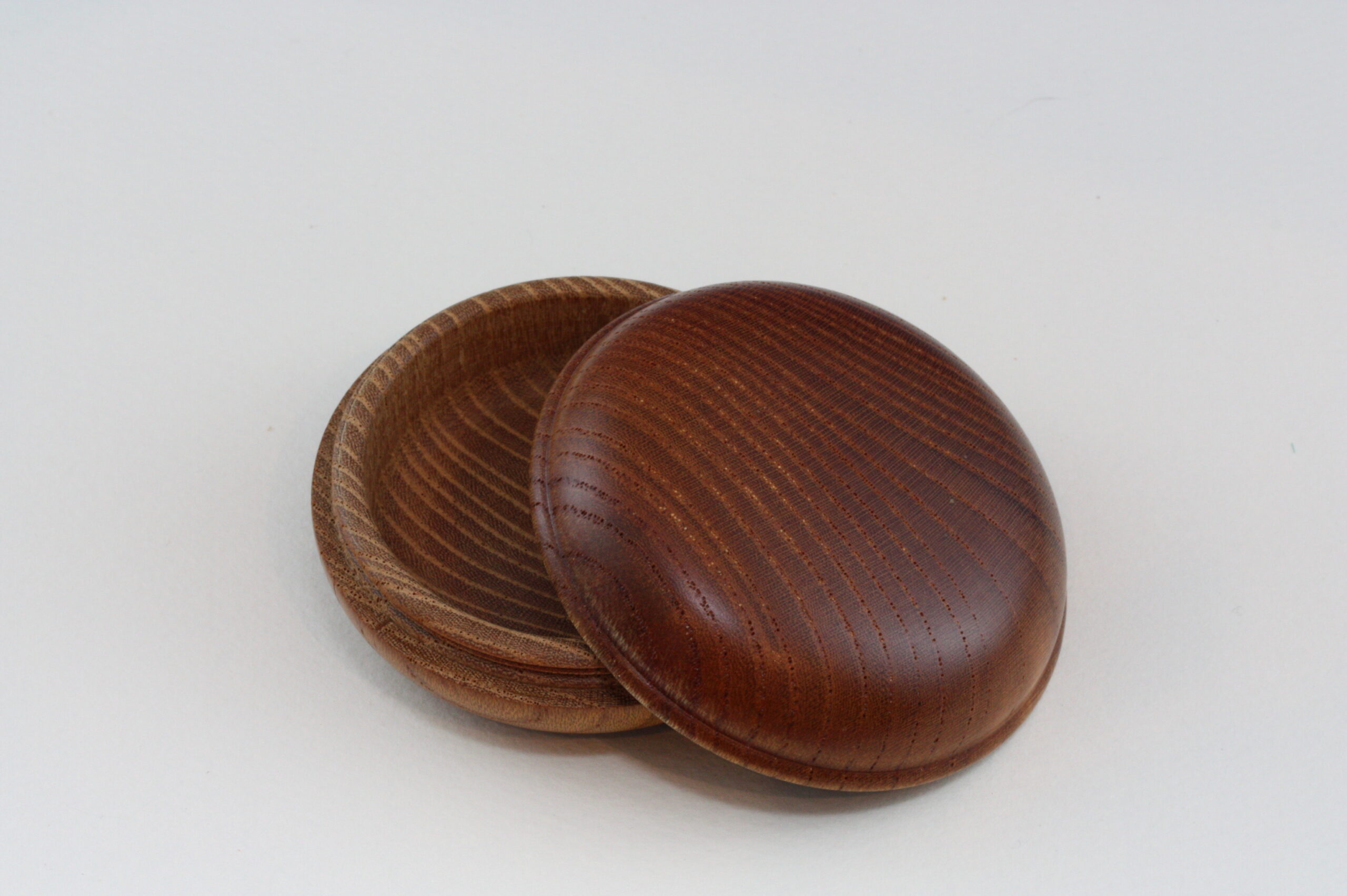 欅　香合　蛤型