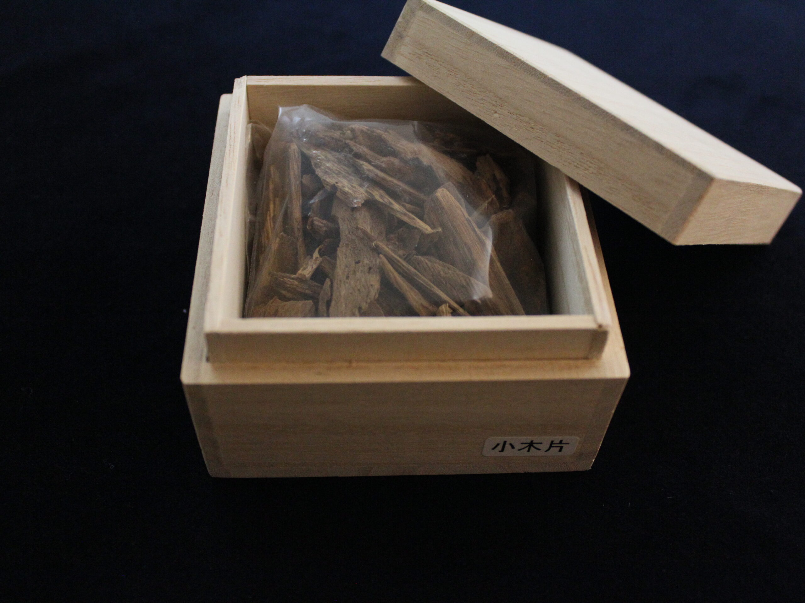 沈香　木片