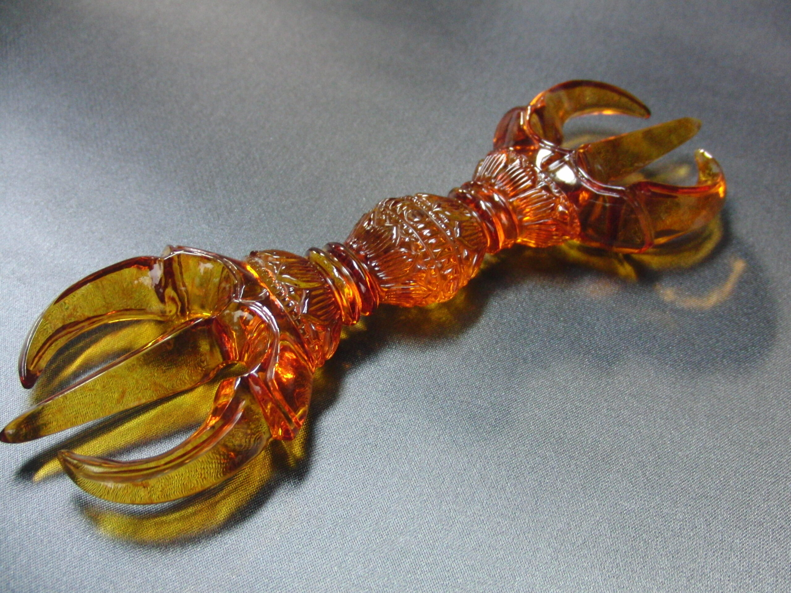 圧縮琥珀　三鈷杵