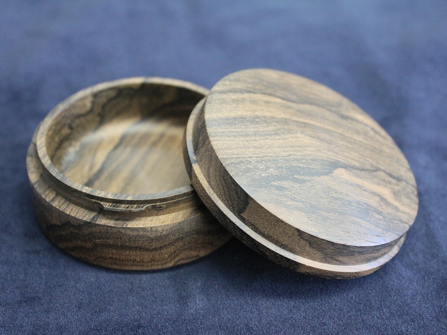 シャム柿　香合