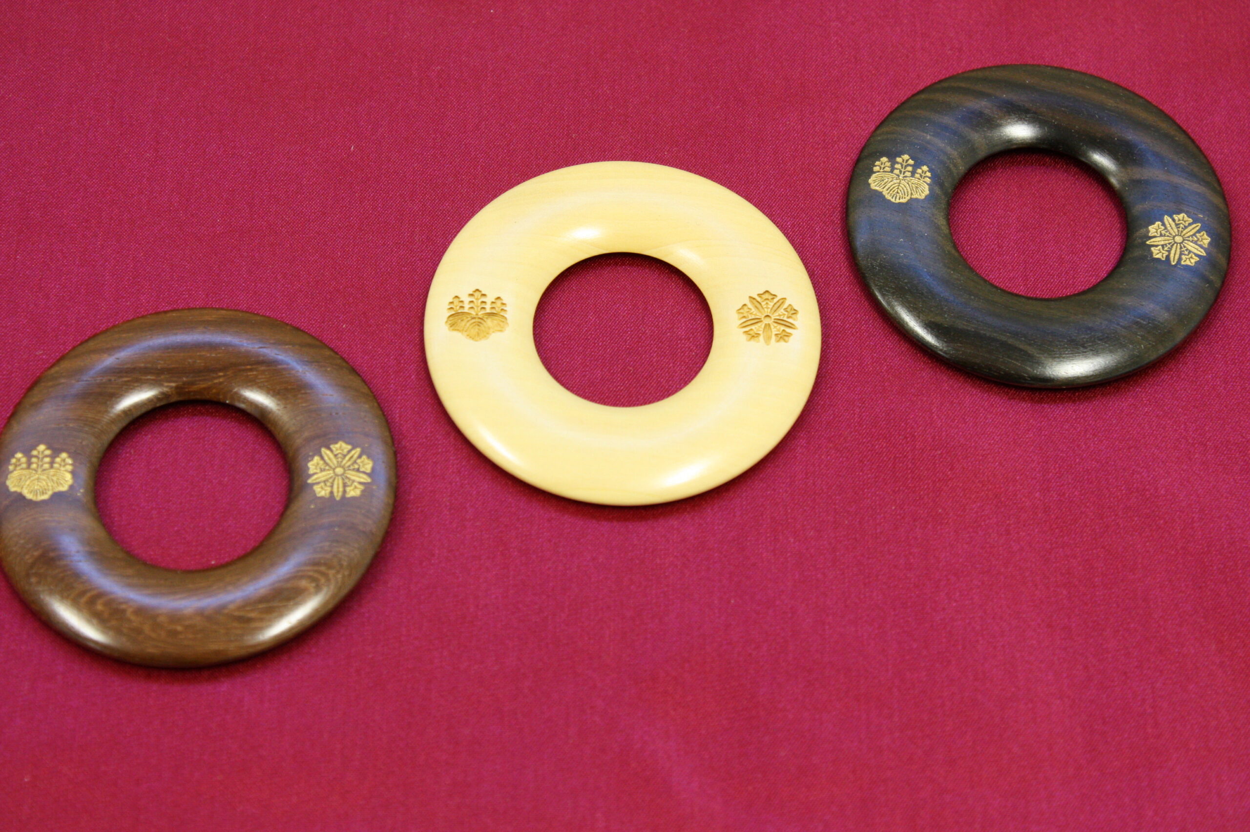 袈裟輪　レーザー加工欅　柘　黒檀