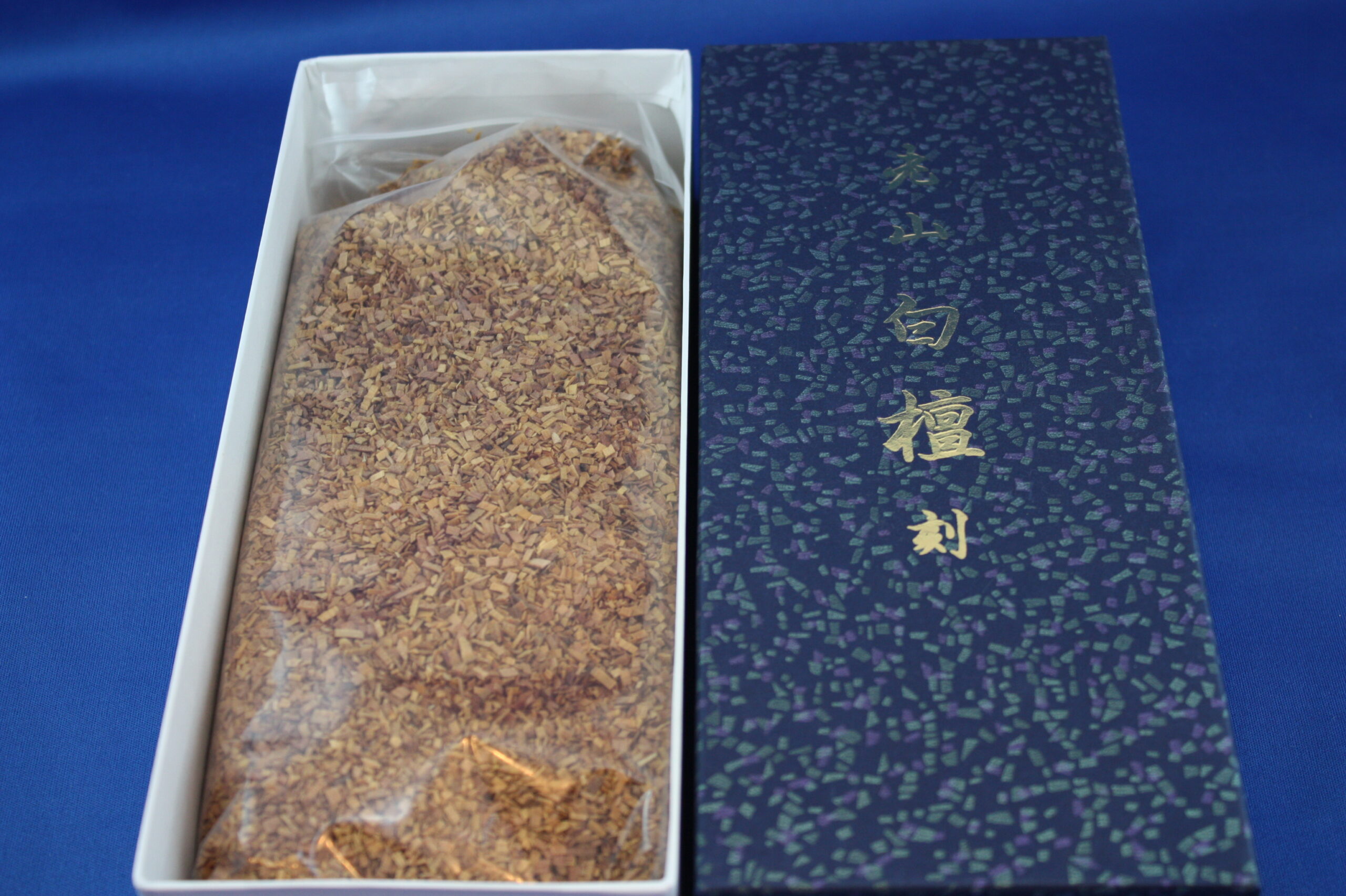 白檀　刻み　箱入り　※目方のご指定頂けます。