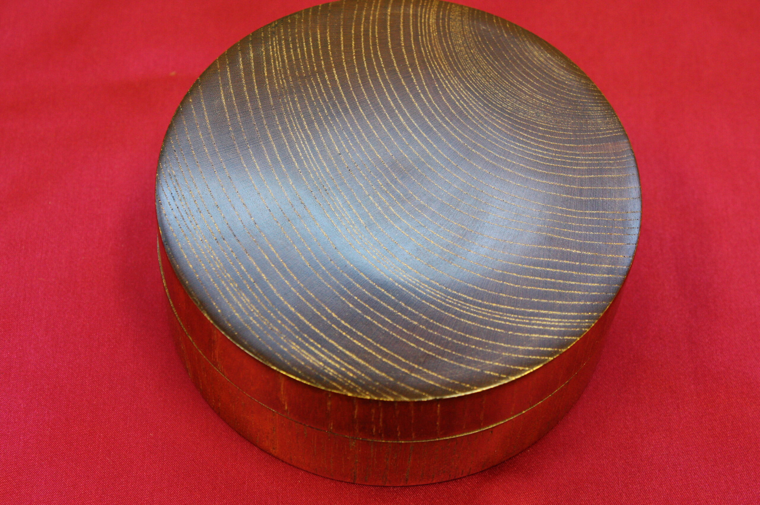 特：欅　香合　沈金